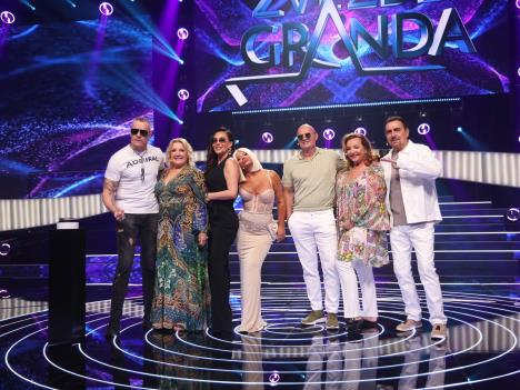 Zvezde Granda  Voja Nedeljković Snežana Đurišić Svetlana Ceca Ražnatović  Dara Bubamara Dragan Kojić Keba Đorđe David Ana Bekuta (13).jpeg