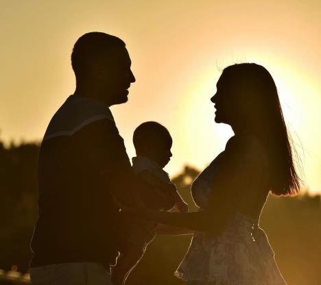 Uroš Živković sa suprugom i sinom