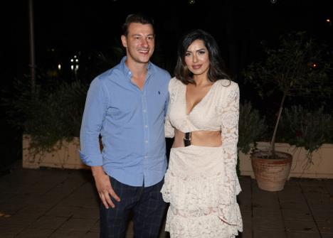 Tanja Savić sva u belom