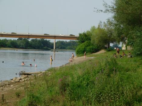 LOZNICA - Čeka se gradska plaža.JPG