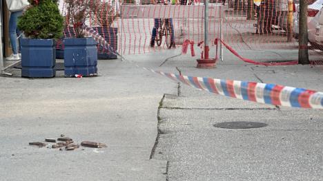 Mermerna ploča pala sa zgrade u Čačku