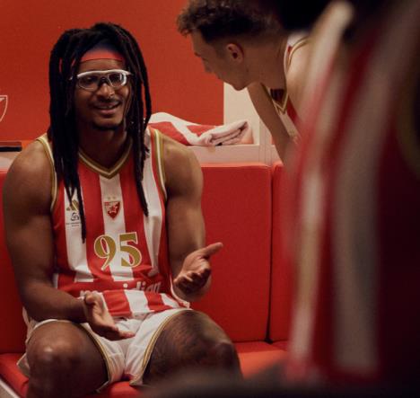 Čima Moneke u dresu KK Crvena zvezda za novu sezonu