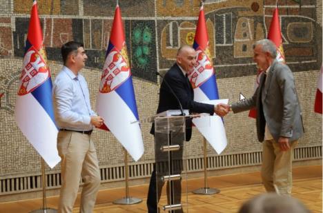 Nenad Vujić dodelio sredstva prikupljena oportunitetom