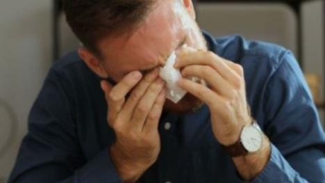 Muškarac koji plače.jpg