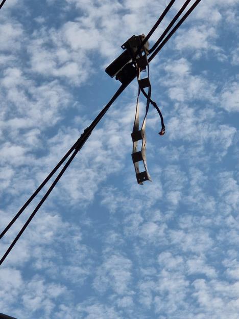 pancevacka pruga - ostecenje pantografa 4.jpg