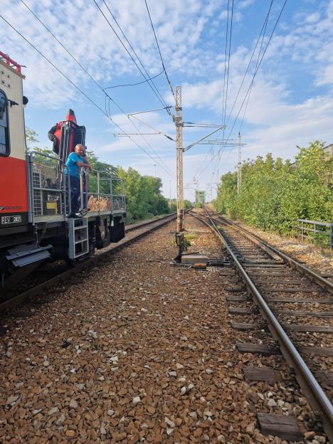 pancevacka pruga - ostecenje pantografa 1.jpg