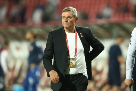 Dragan Stojković Piksi na meču Srbija - Engleska