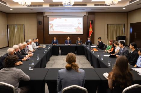 Kineska ambasada (2).jpg