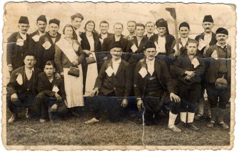 Svatovi Bogdana i Mileve Medan Foto Prebilovci.jpg