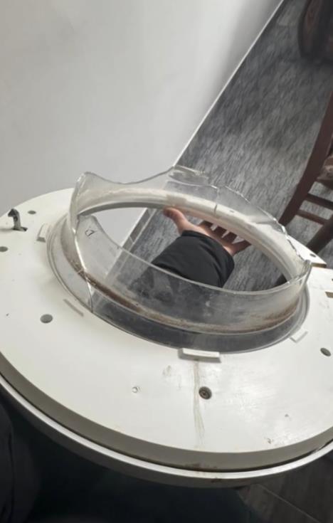 Polomljen bubanj od veš mašine