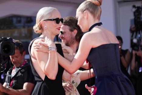 Amanda Sejfrid na Filmskom festivalu u Veneciji 2025