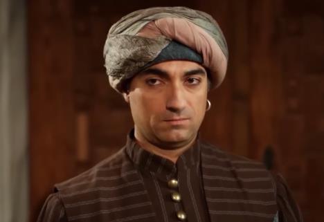 Selim Bajraktar kao Zumbul-aga u seriji Sulejman Veličanstveni