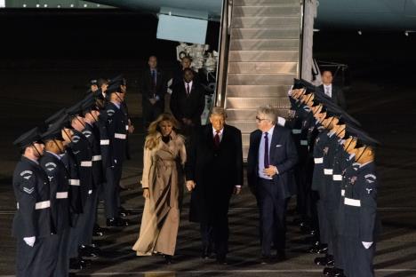 Donald i Melanija Tramp u poseti Velikoj Britaniji