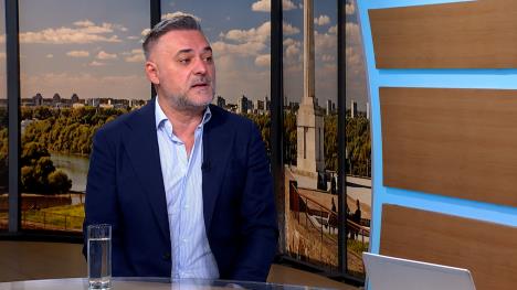 Sequence 08.00_54_13_04.Still002.jpg