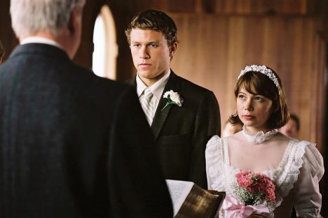 Hit Ledžer i Mišel Vilijams u filmu Venčanje za Enisa i Almu