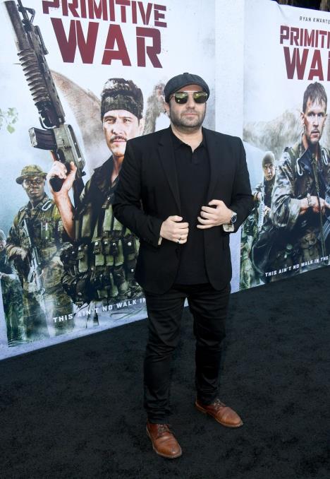 Bred Everet Jang na premijeri filma Primitive War