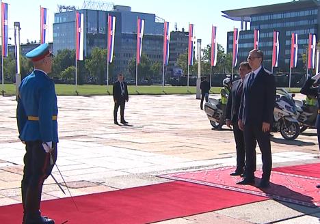 2025-09-20 11_01_08-WhatsApp.png