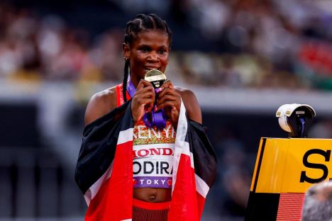 Lilian Odira sa zlatnom medaljom