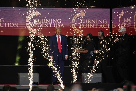 Donald Tramp na komemoraciji Čarliju Kirku