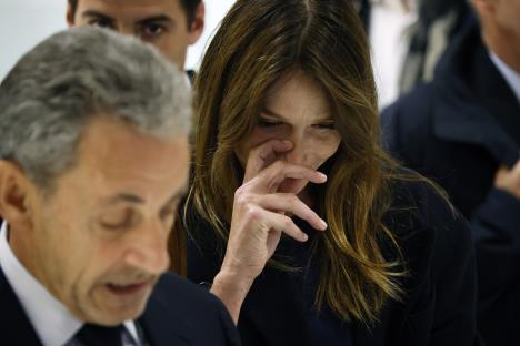 Karla Bruni na izricanju presude Nikolasu Sarkoziju