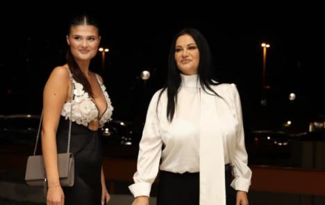 Jana Todorović sa ćerkom