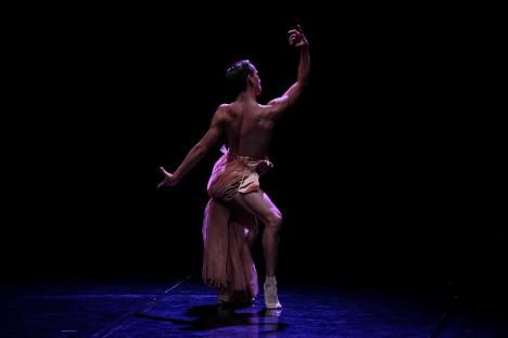 koreograf Jakopo Godani _ Igra Senki. Photo Marija Erdelji 9.JPG