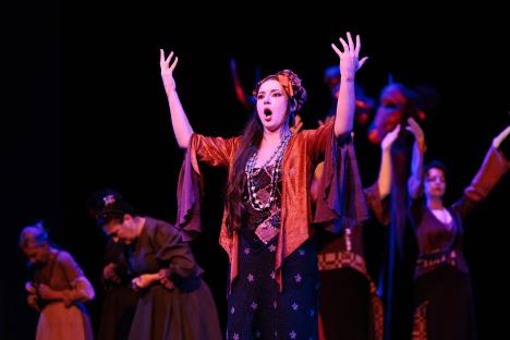 Bal pod maskama-9 copy.jpg