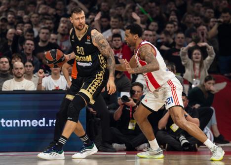 Donatas Motiejunas na utakmici protiv Zvezde iz prošle sezone