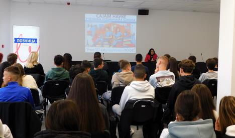 LOZNICA - Društvene nauke.JPG