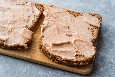 Domaća pašteta od belog mesa i povrća