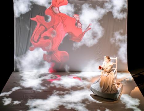 Marija Bergam u predstavi Španska luda