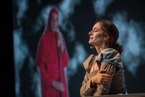 Marija Bergam u predstavi Španska luda