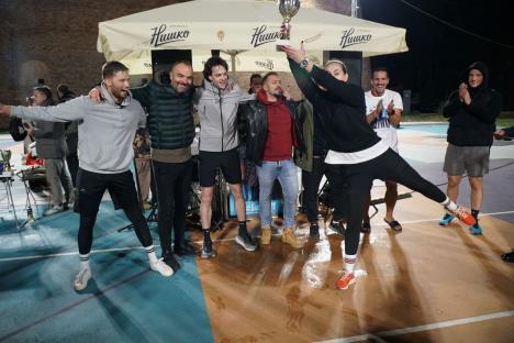 1. Pobednička ekipa Jedrenjaci.JPG