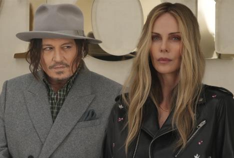 džoni dep i šarliz teron.png