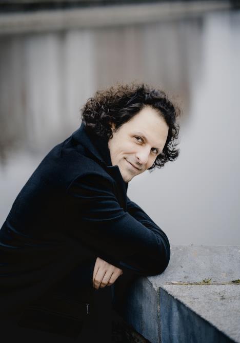 Aleksandar Bloh. Foto promo marco borggreve.jpg