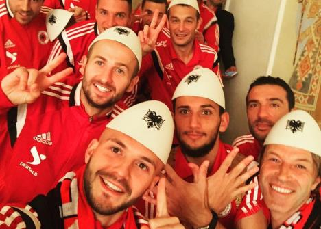 Arlind Ajeti sa fudbalerima Albanije