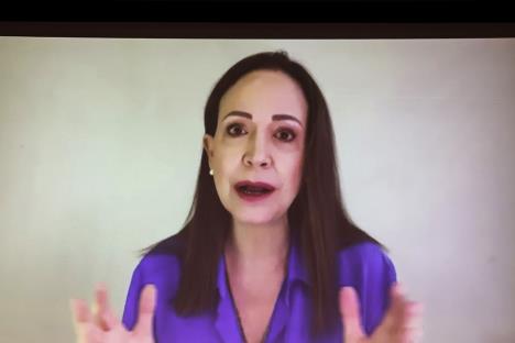 x EPA Javier Lizon.jpg