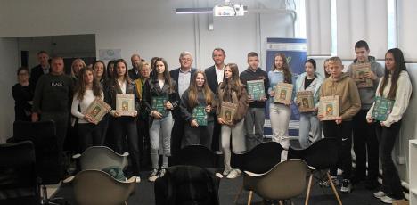 MALI ZVORNIK - Nagrađeni (1).jpg