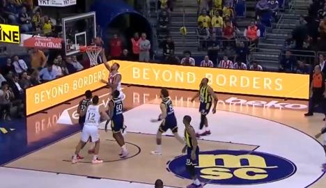 Donatas Moteijunas Crvena zvezda