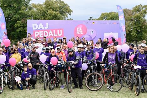 Učesnici biciklističke trke podržke Daj(mo) pedalu raku
