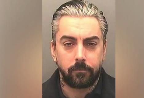 Ian Votkins, krupan kadar lica.jpg