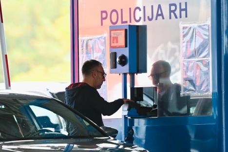 EES granica  granični prelaz pasoš otisci prtstiju (5).jpeg