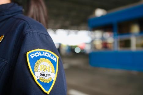 EES granica  granični prelaz pasoš otisci prtstiju (4).jpeg