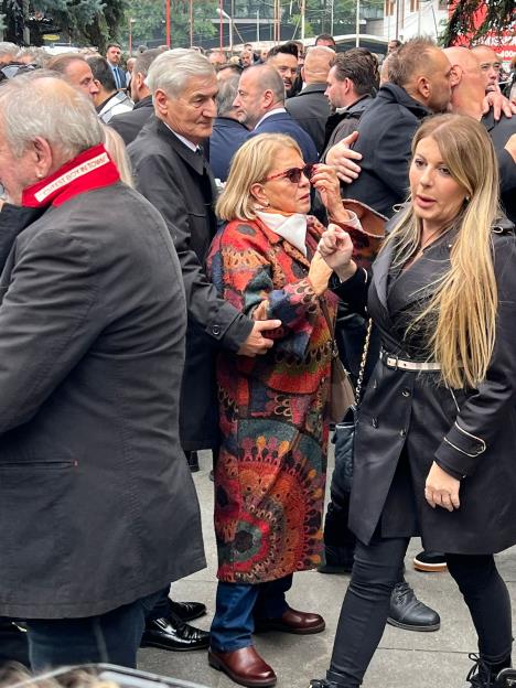 WhatsApp Image 2025-10-13 at 12.19.49_90bbaac6.jpg