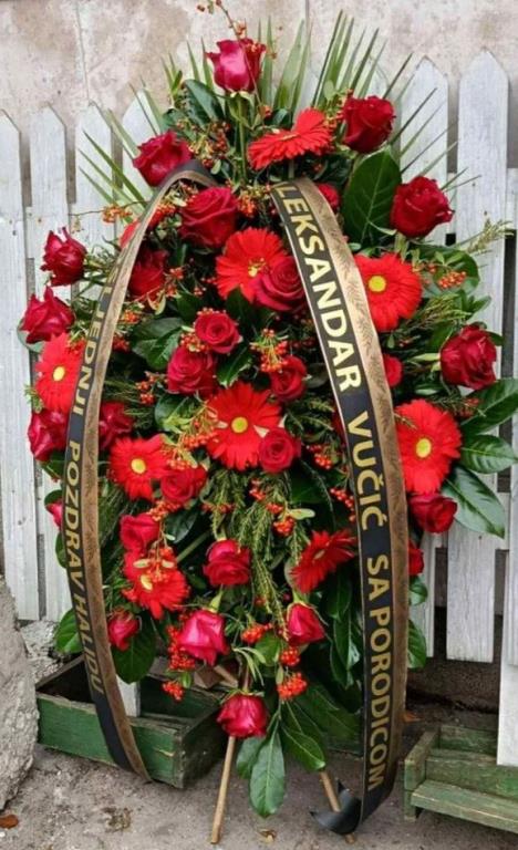 Aleksandar Vučić venac Halid Bešlić.JPG