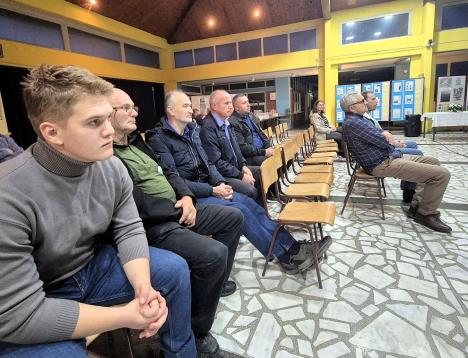 LOZNICA - Tribina.jpg