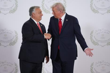 x01 AP Evan Vucci.jpg