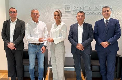 Banca Intesa investirala u obveznice kompanije Bexexpress.jpg