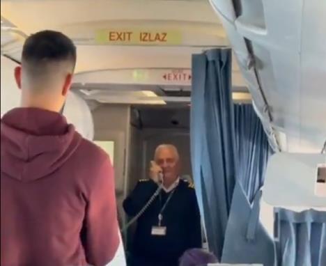 Pilot se emotivnom porukom obratio putnicima