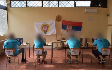 FOTO UIKS, osuđenici KPZ Požarevac Zabela, Svetsko prvenstvo u onlajn šahu.jpg